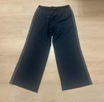 Zara: marineblauwe broek, Vêtements | Femmes, Jeans, Enlèvement, Comme neuf