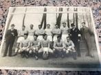 Grote oude foto voetbal Racing Club BISSEGEM jaar 1945_1946, Verzamelen, Gebruikt, Ophalen of Verzenden, Foto