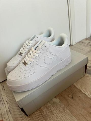 Nike Air Force One Blanche Taille 41 *NOUVEAU*, Vêtements | Hommes, Chaussures, Neuf, Nike, Blanc, Baskets
