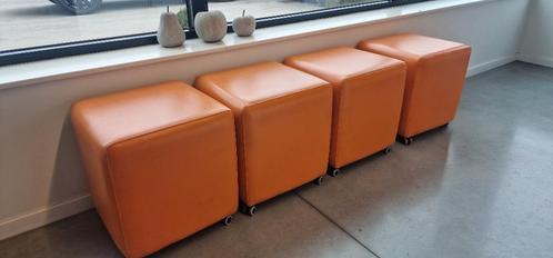 4 krukjes op wielen, Huis en Inrichting, Krukjes, Gebruikt, Overige materialen, Ophalen of Verzenden