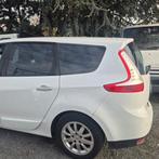 Renault scenic 1.6 dci 2012 clim GPS 7 PLACES  300000 km, Auto's, Renault, Voorwielaandrijving, Euro 5, 4 cilinders, Particulier