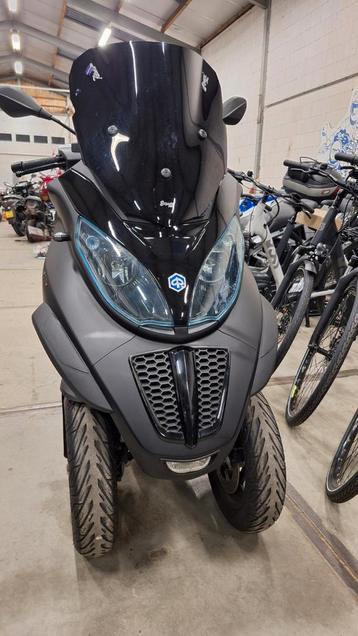 Piaggio mp3 300cc super mooi beschikbaar voor biedingen