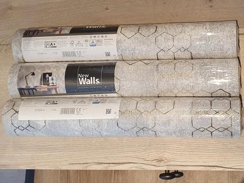 Vliesbehang wit/grijs met gouden patroon, 3 nieuwe rollen, Huis en Inrichting, Stoffering | Behang, Wit, Grijs, 10 tot 25 m², Ophalen