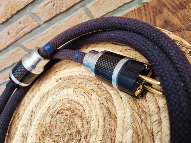 Aktyna Câble secteur  Scm Vortex HD 2M, TV, Hi-fi & Vidéo, Câbles audio & Câbles de télévision, Comme neuf, Enlèvement ou Envoi