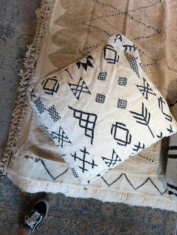 marokkaanse pouf & tapijten. nieuw beschikbaar voor biedingen