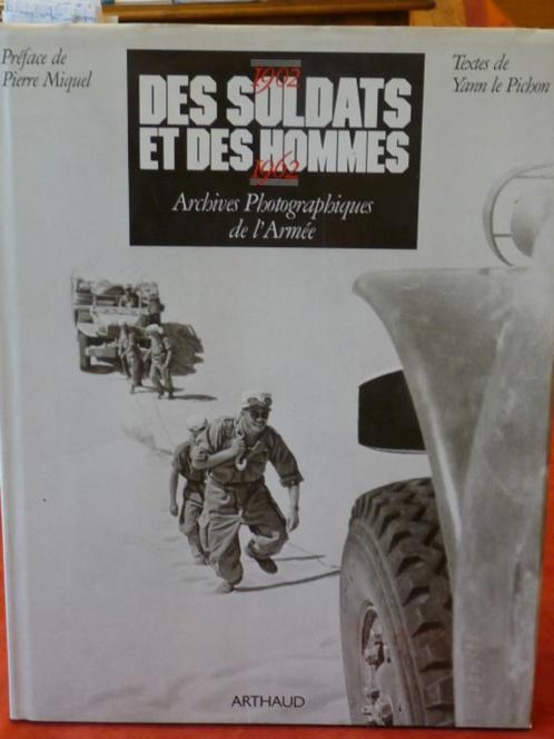 Foto's van soldaten en manschappen, Boeken, Kunst en Cultuur | Beeldend, Zo goed als nieuw, Overige onderwerpen, Ophalen of Verzenden
