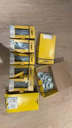 Slagpluggen 8x120 /80 met bevestigingsplaatjes, Doe-het-zelf en Bouw, Ophalen, Zo goed als nieuw