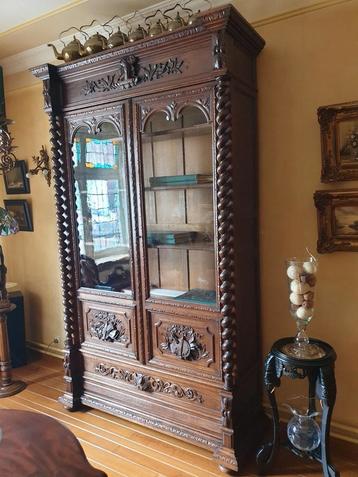 Antieke eiken bibliotheekkast  beschikbaar voor biedingen