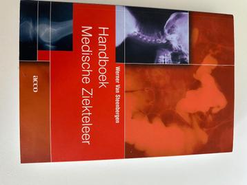 Handboek medische ziekteleer beschikbaar voor biedingen