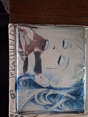 MADONNA SEX BOOK 1992 UK VERSION beschikbaar voor biedingen