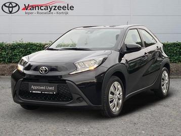 Toyota Aygo X play+cam+DAB+applecarplay & androidauto  beschikbaar voor biedingen