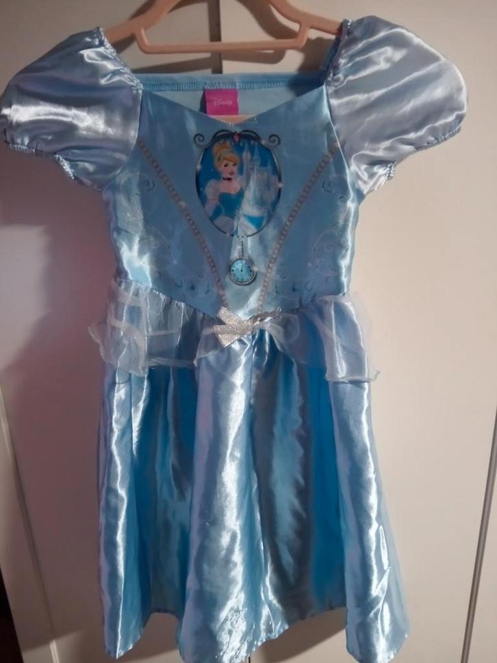 Allerlei verkleedkledij, Kinderen en Baby's, Carnavalskleding en Verkleedspullen, Zo goed als nieuw, Meisje, Ophalen