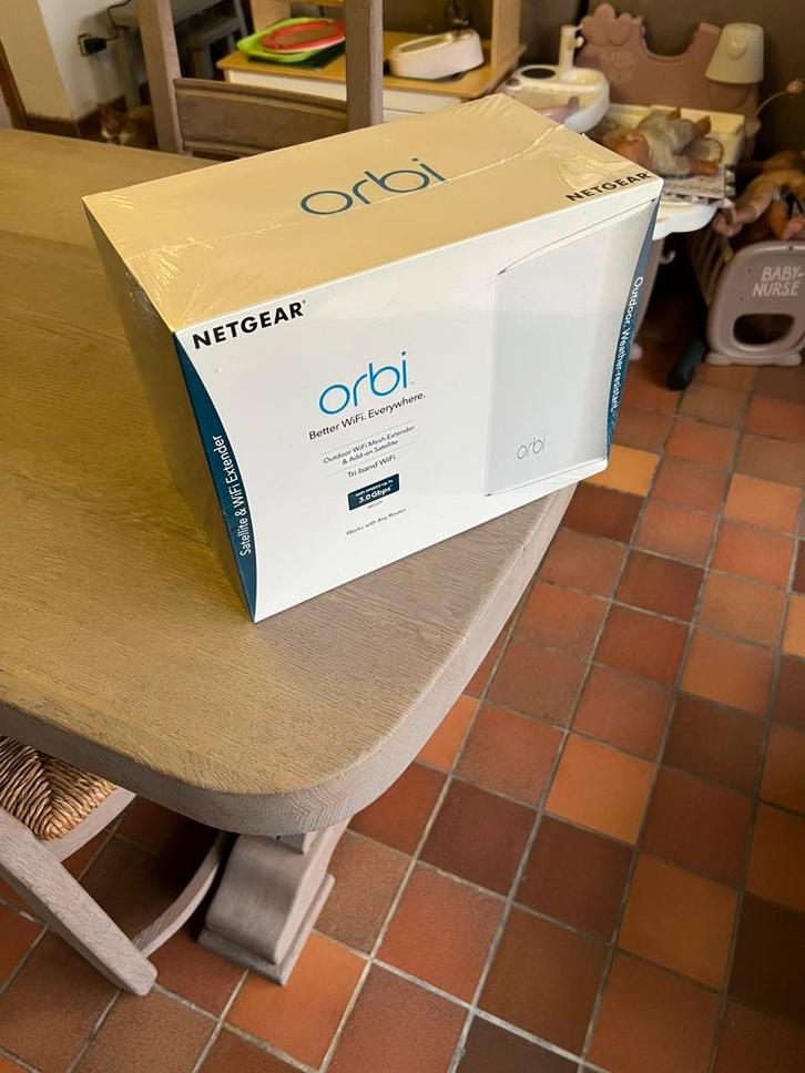 Netgear Orbi Outdoor WiFi MeshExtenderNIEUW–Tri-band 3.0Gbps, Computers en Software, WiFi-versterkers, Nieuw, Ophalen of Verzenden
