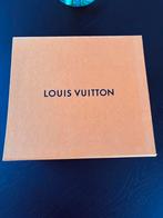 Louis Vuitton doos en dust bag 29b x 27cm x 14cm, Ophalen of Verzenden, Zo goed als nieuw, Oranje, Overige typen