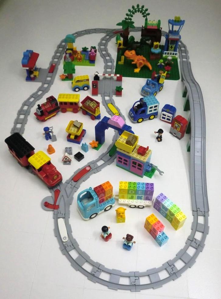 Duplo grote speelset met elektrische trein., Kinderen en Baby's, Speelgoed | Duplo en Lego, Gebruikt, Duplo, Ophalen of Verzenden