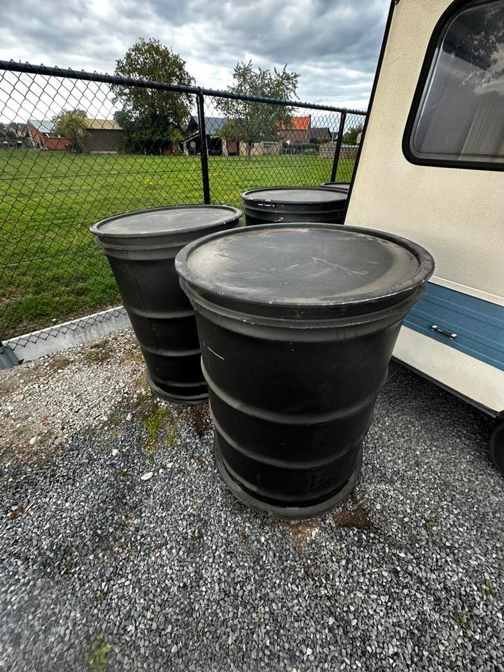 Stevige grote 600liter vaten., Doe-het-zelf en Bouw, Overige Doe-Het-Zelf en Bouw, Zo goed als nieuw, Ophalen