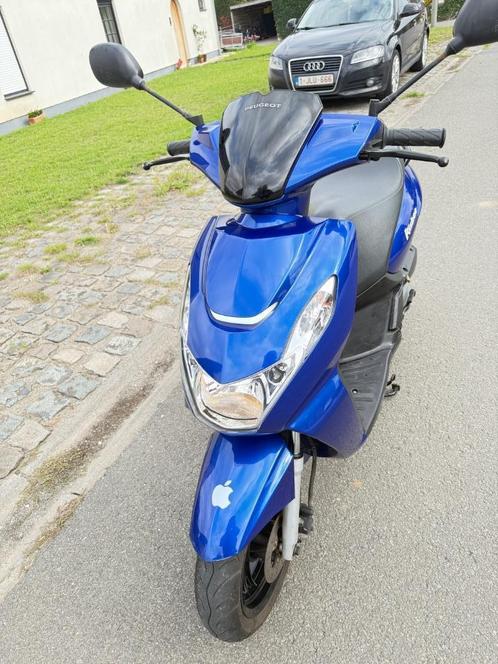 peugeot Kisbee , snorfiets , zeer goede staat, Fietsen en Brommers, Snorfietsen en Snorscooters, Zo goed als nieuw, Peugeot, Benzine