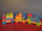 Houten trein met stapelblokken, Kinderen en Baby's, Speelgoed | Houten speelgoed, Gebruikt, Ophalen of Verzenden