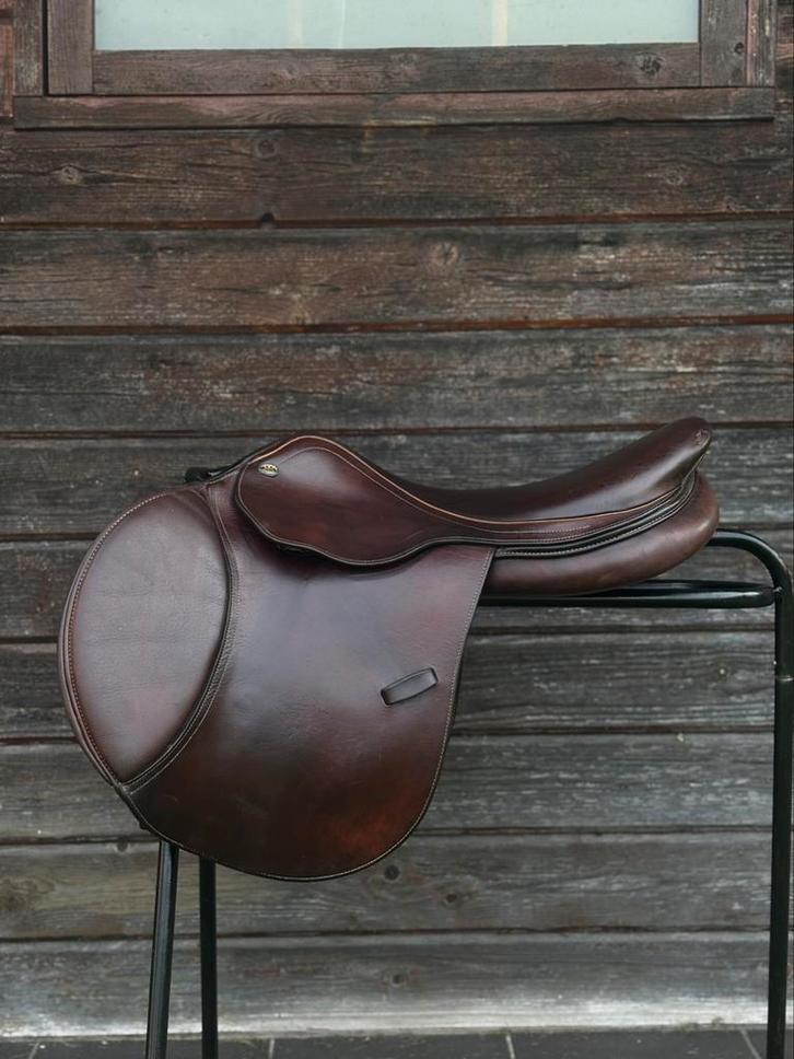 Springzadel Saint Lourdes & Pessoa, Dieren en Toebehoren, Paarden en Pony's | Zadels, Gebruikt, Springen, Ophalen