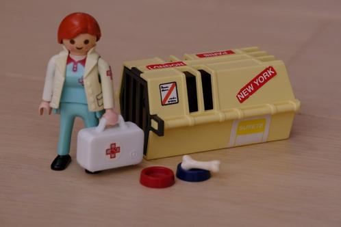 Playmobil 4317 Dierenarts Met Hond Met Vliegbox, Kinderen en Baby's, Speelgoed | Playmobil, Zo goed als nieuw, Complete set, Ophalen of Verzenden