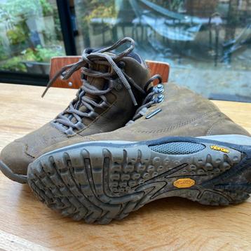 Chaussures randonnées Merrell T40 - très peu utilisées beschikbaar voor biedingen