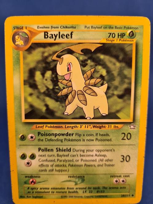 Bayleef 28/111 - Neo Genesis, Hobby en Vrije tijd, Verzamelkaartspellen | Pokémon, Gebruikt, Verzenden