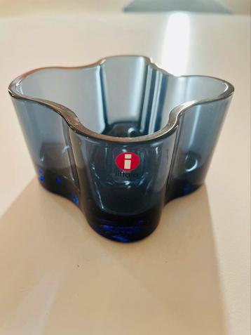 Theelichthouder Iitala paars glas beschikbaar voor biedingen