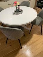 Mooie tafel met stoelen, Huis en Inrichting, Tafels | Eettafels, Ophalen of Verzenden, Zo goed als nieuw