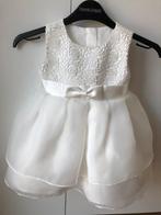 Robe avec sandales, Enfants & Bébés, Vêtements de bébé | Autre, Enlèvement, Comme neuf