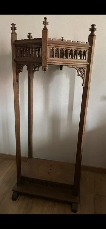 Grot antieke eiken console in neogotische stijl, Enlèvement