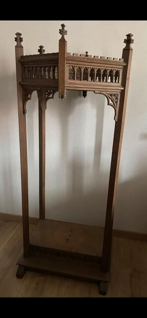 Grot antieke eiken console in neogotische stijl, Antiek en Kunst, Antiek | Religieuze voorwerpen, Ophalen