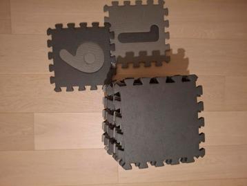 Puzzelmat cijfers.  beschikbaar voor biedingen