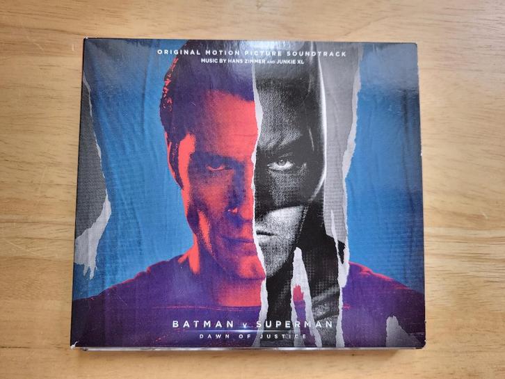 CD Bande-originale Batman v Superman deluxe (OST Soundtrack), Cd's en Dvd's, Cd's | Filmmuziek en Soundtracks, Zo goed als nieuw