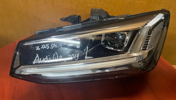 Audi Q2 2019 LED koplamp LINKS origineel, Auto-onderdelen, Verlichting, Gebruikt, Herkomst onderdeel bekend, Ophalen of Verzenden