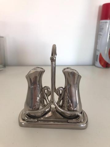 Elegante zwaantjes zout en peper vaatjes in staander/houder beschikbaar voor biedingen