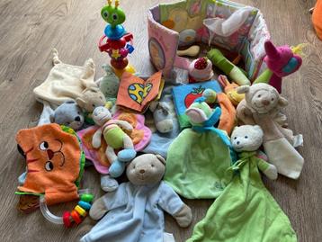 Allerlei Knuffeldoekjes & Babyspeelgoed beschikbaar voor biedingen