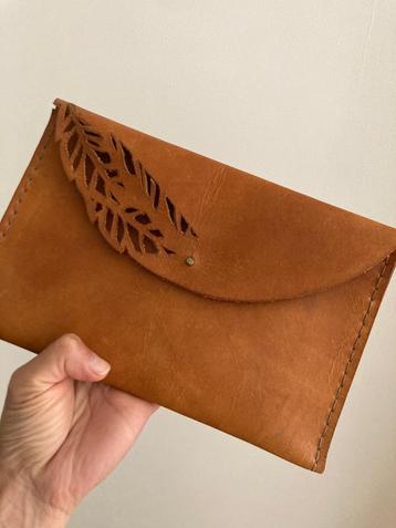 Leder clutch beschikbaar voor biedingen