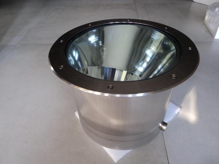 bodem spots bega groot !! 41 cm doorsnede set van 2 nieuw, Tuin en Terras, Buitenverlichting, Nieuw, Spots, Inox, Netvoeding, Ophalen