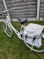 Hollandse damesfiets, Fietsen en Brommers, Ophalen of Verzenden, Zo goed als nieuw