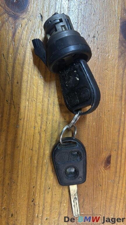 Contactslot + sleutel BMW E46 X3 E83 X5 E53 Z4 E85 1094686, Auto-onderdelen, Klein materiaal, BMW, Gebruikt, Ophalen of Verzenden