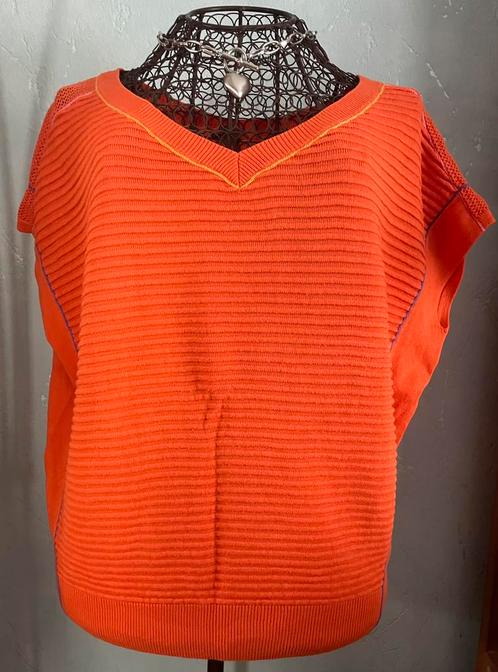 Caroline Biss 38 Mooi fijn vlinder model tricot truitje, Kleding | Dames, T-shirts, Zo goed als nieuw, Maat 38/40 (M), Oranje