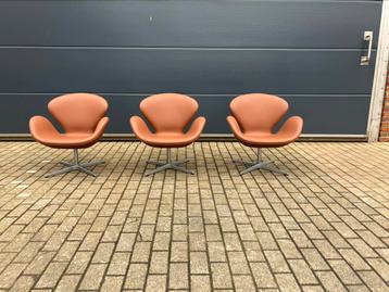 3x Fritz Hansen Swan chair in Cognac leder, NIEUW!!!