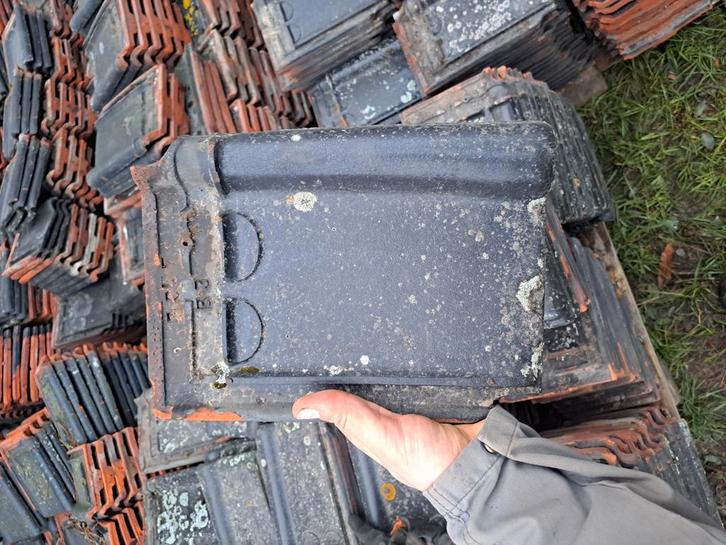 Dakpannen pottelberg, Doe-het-zelf en Bouw, Dakpannen en Dakbedekking, Gebruikt, Dakpannen, Zwart, Ophalen