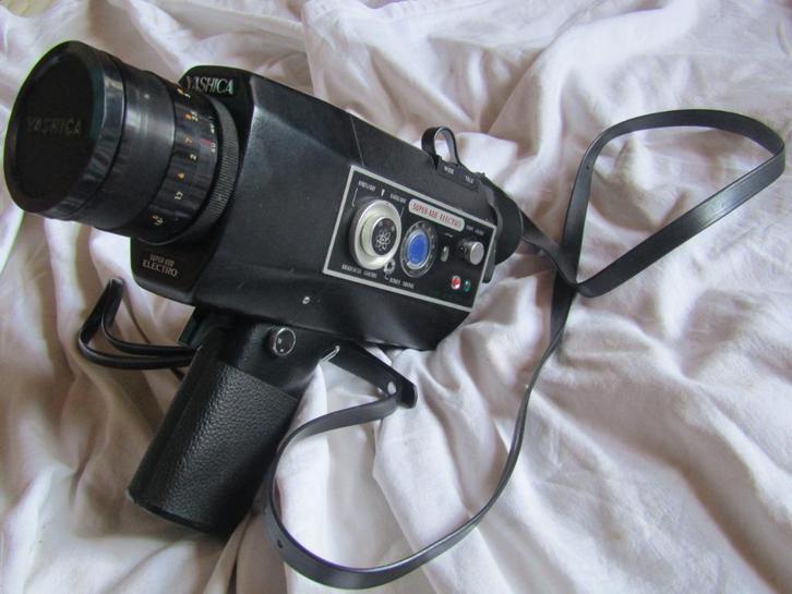 Yashica super-800 elektrocamera, 1969, Japan, Verzamelen, Foto-apparatuur en Filmapparatuur, Filmcamera, 1960 tot 1980, Ophalen of Verzenden