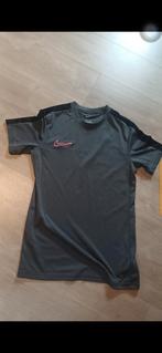 Tshirt nike running, Vêtements | Hommes, Polos, Enlèvement, Comme neuf