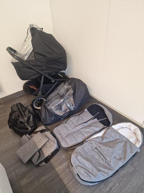 Thule sleek babywagen + 2 maal regenhoes + 2 maal voetenzak, Kinderen en Baby's, Buggy's, Gebruikt, Overige merken, Regenhoes