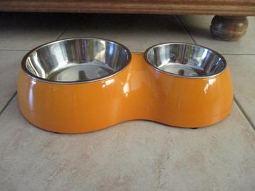 eet/drink pot voor hond of kat beschikbaar voor biedingen