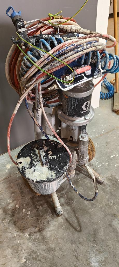 GRACO merkur verfspuitinstallatie, Doe-het-zelf en Bouw, Schildersmaterialen, Gebruikt, Verfspuit of Verfpomp, Ophalen