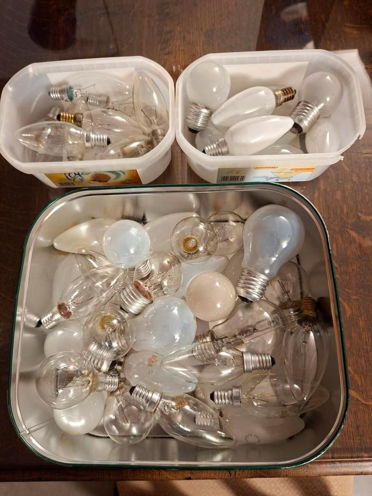 Gloei lampen 25 40 watt, Huis en Inrichting, Lampen | Losse lampen, Ophalen
