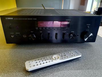 Yamaha R-N602 - Black - Stereo Receiver beschikbaar voor biedingen